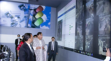Mr Laxmi Mittal visit EFKON Surveillance center at Varanasi Smart City